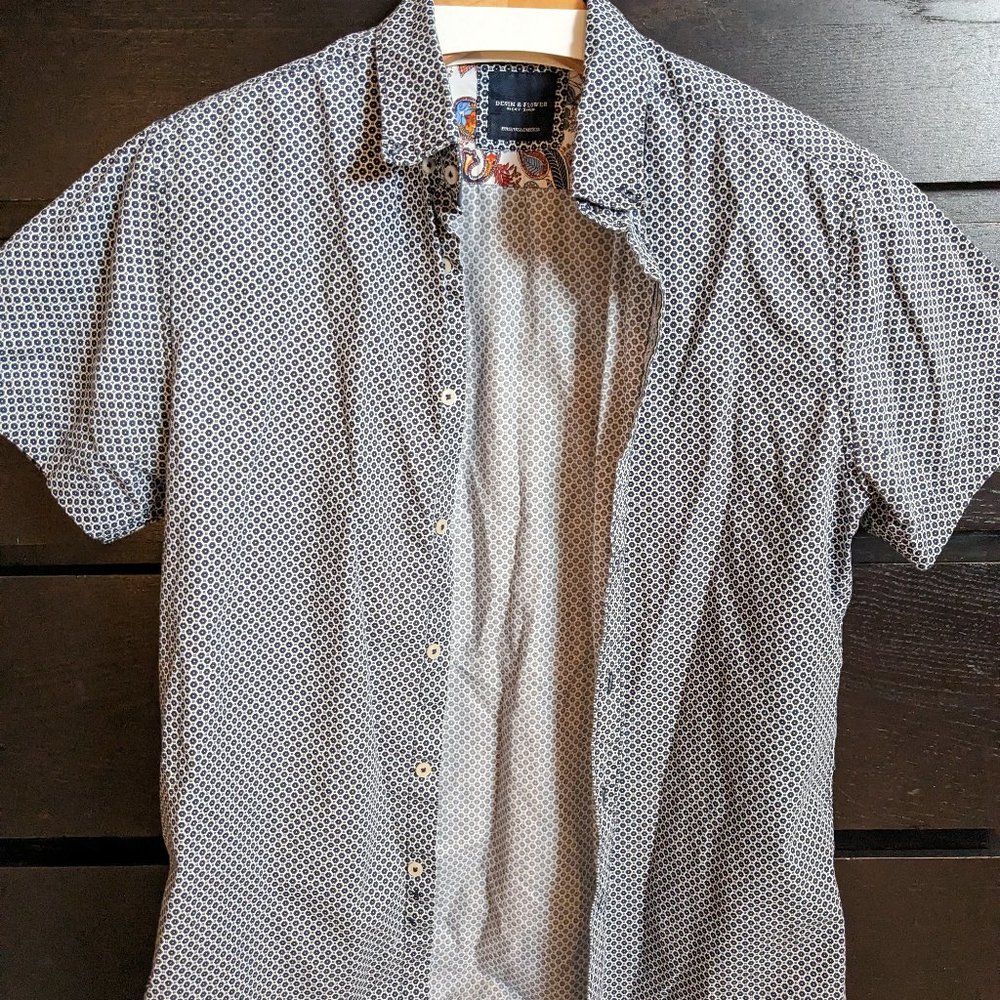 Blue Pattern Short Sleeve Shirt - Denim & Flower - Small